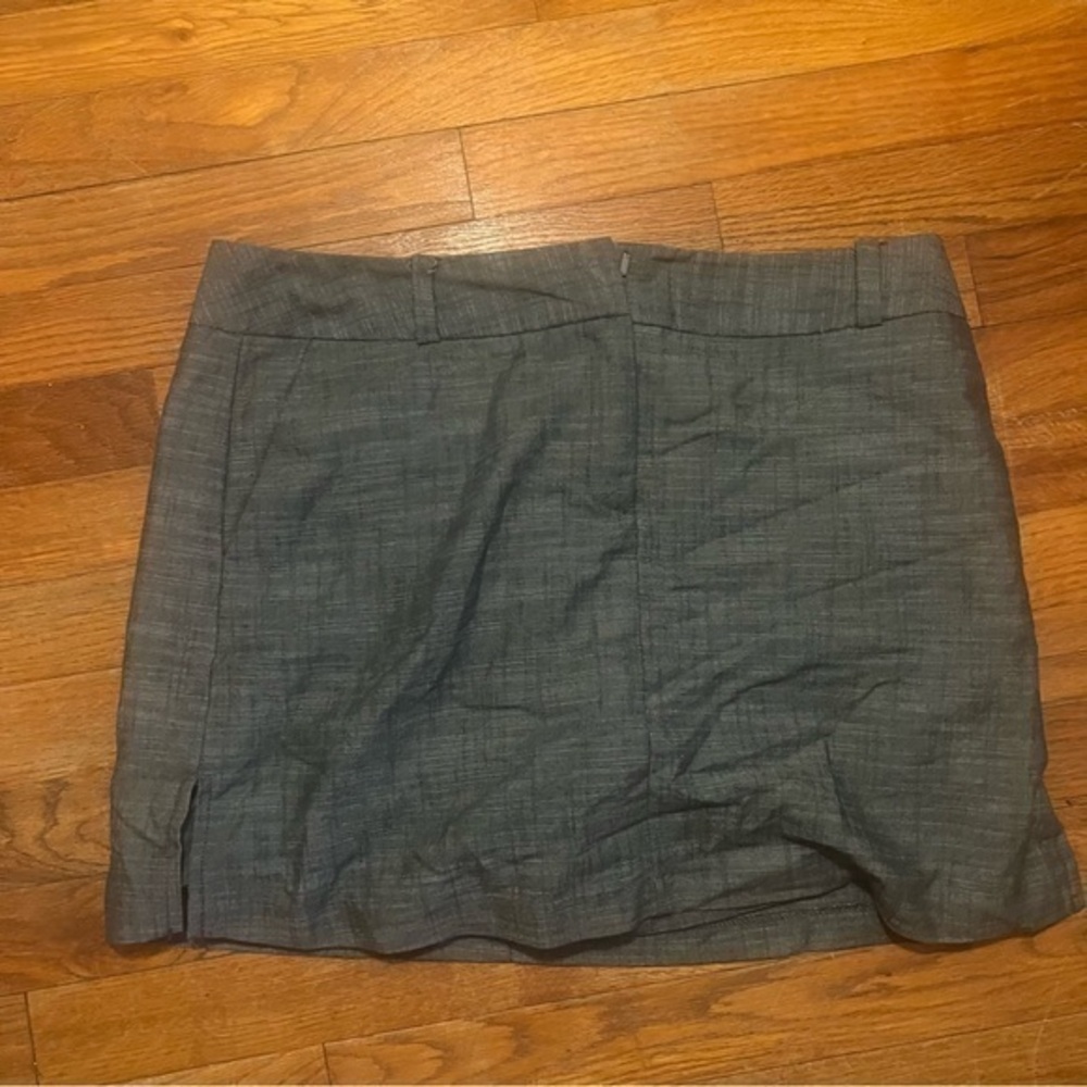Attire women’s skirt